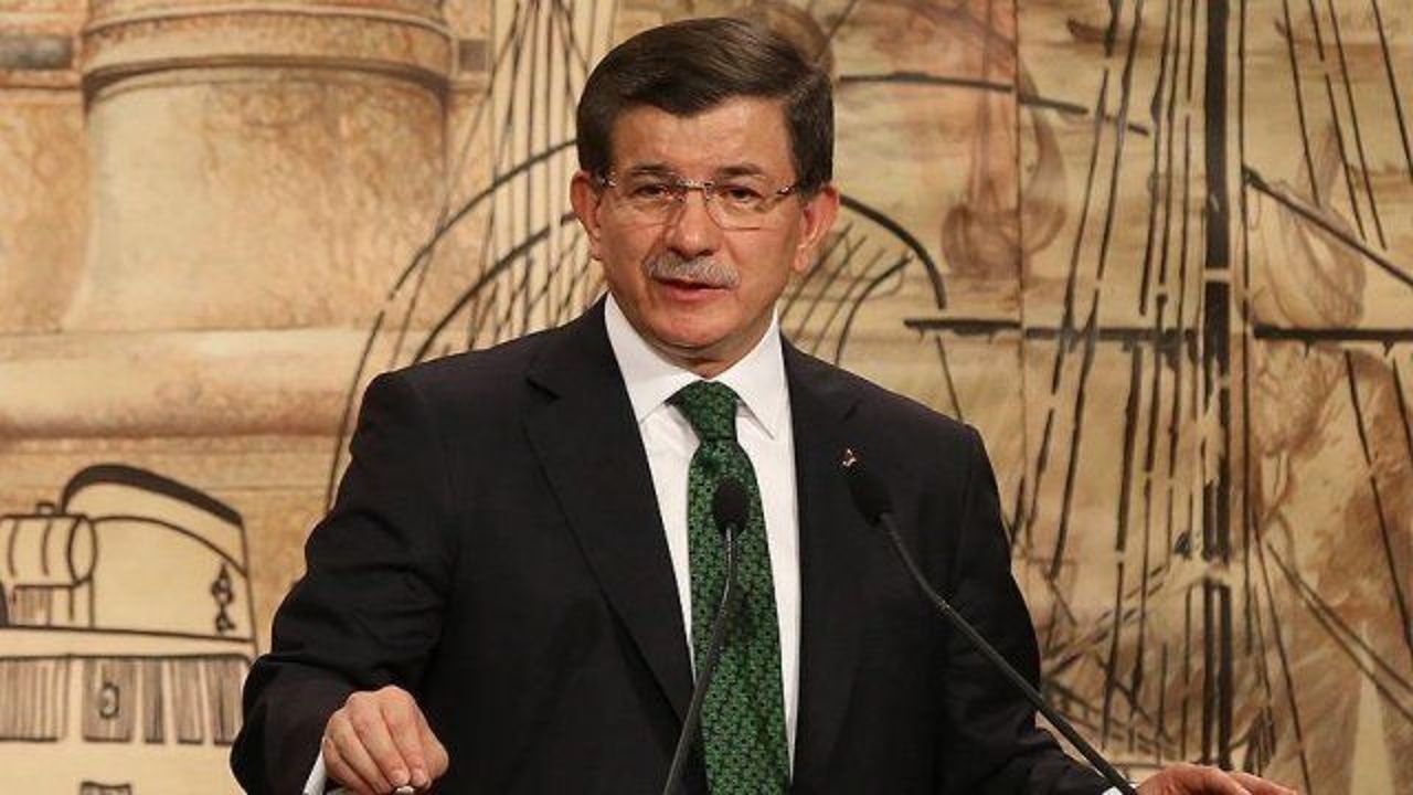 Premier salutes Turkish police over bomb plot arrests