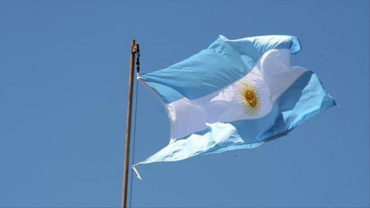 Argentina reaches deal on defaulted bonds