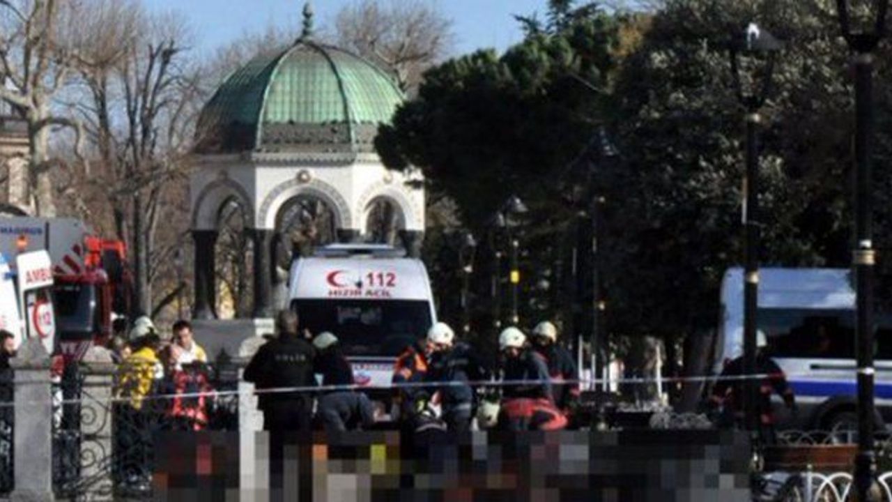 Explosion in Istanbul&#039;s Blue Mosque Square leaves 10 dead, 15 injured