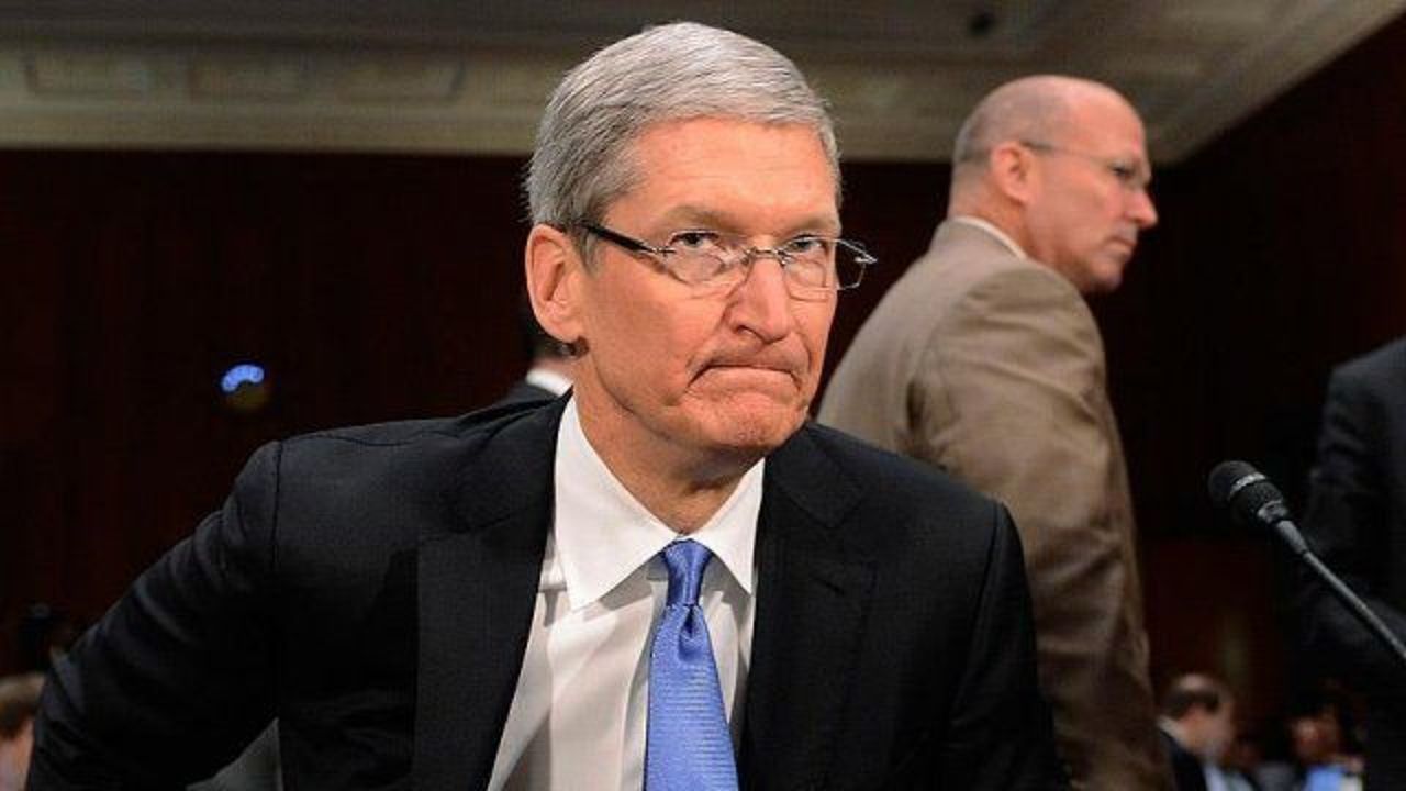 Apple, FBI case about law enforcement, experts say