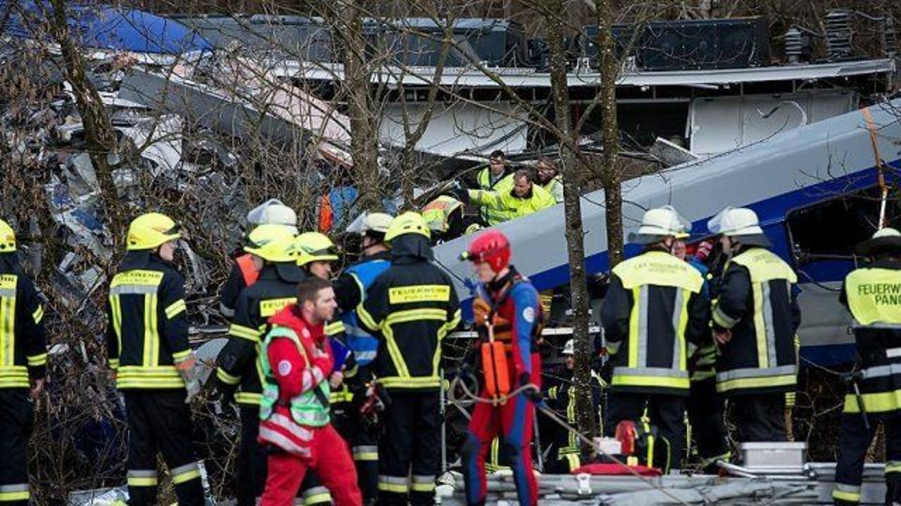 Eleven dead in German train crash