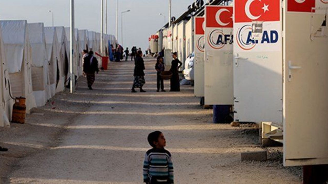 Turkey to build 100 more schools for refugee children