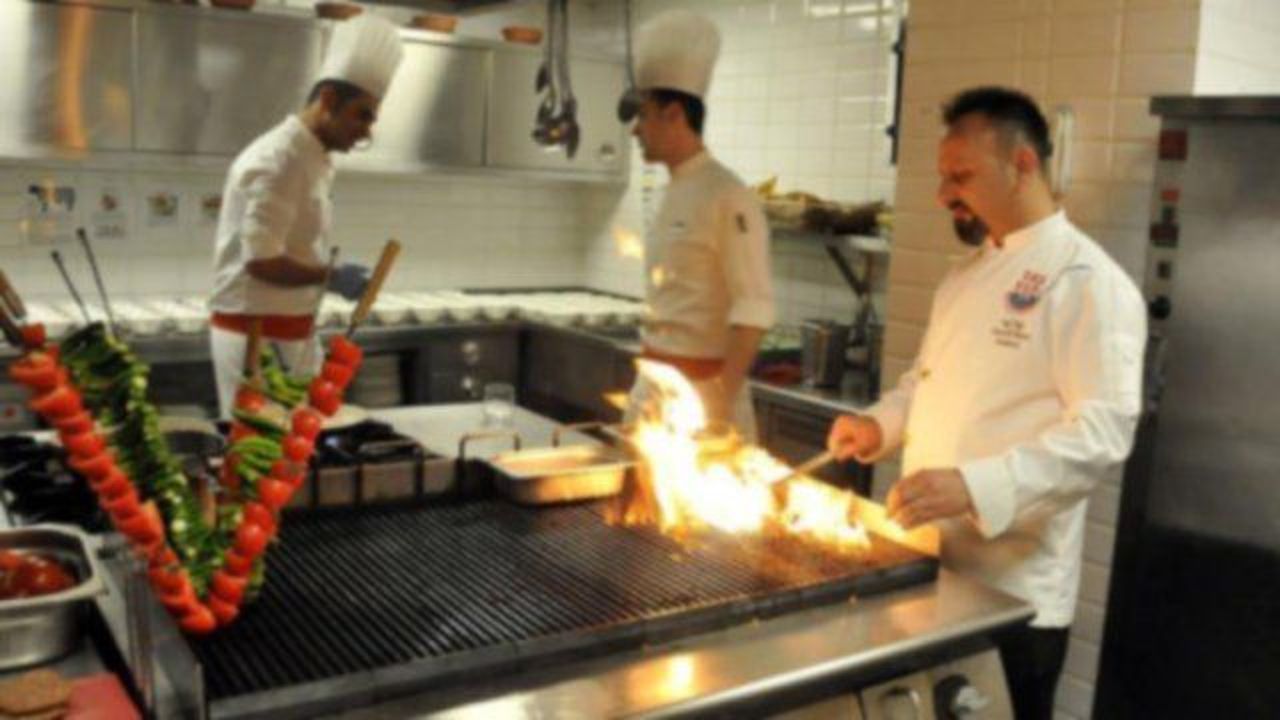 Turkish restaurants mull salt ban