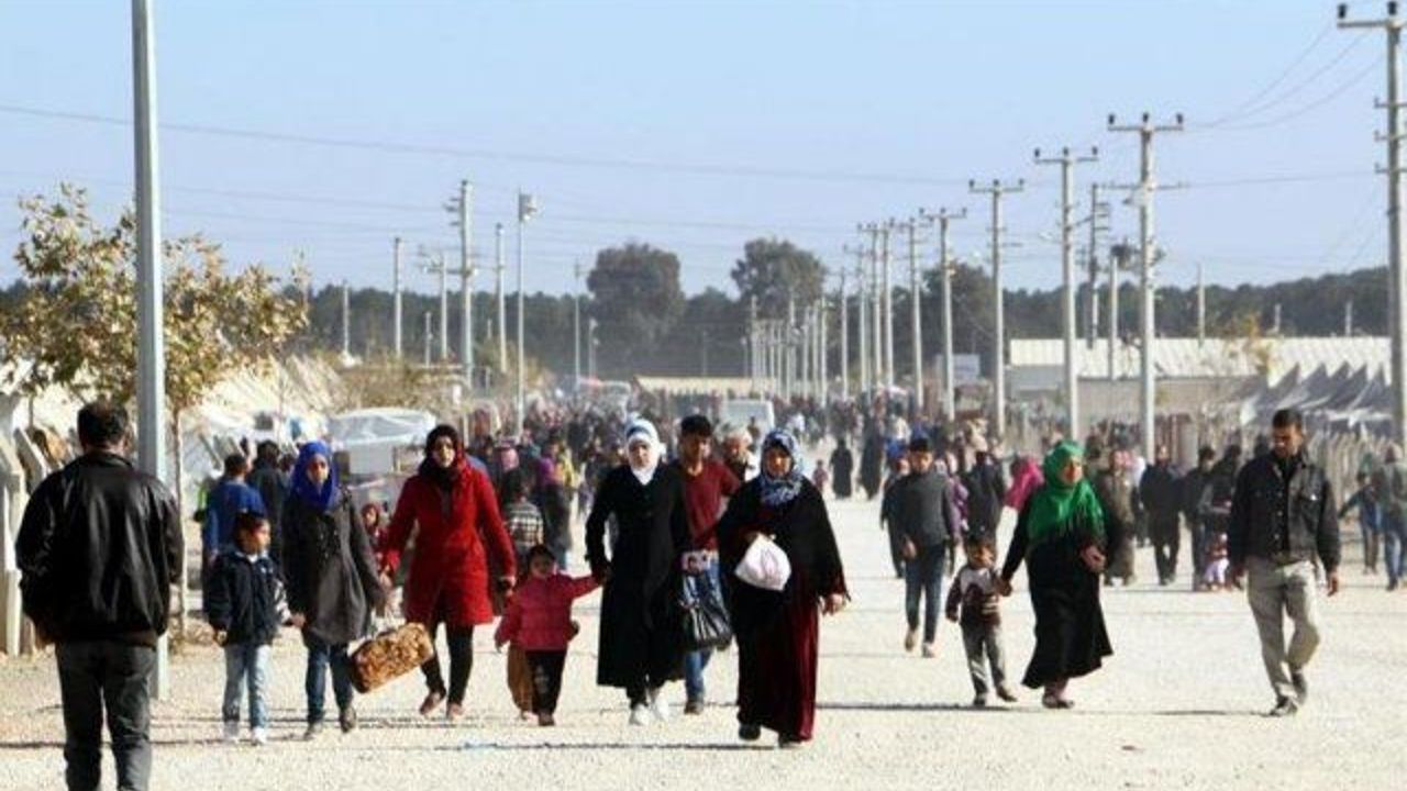 Turkey hosts nearly 2.8 million Syrian refugees
