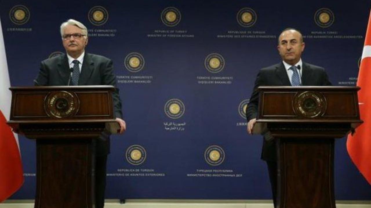 Poland backs Turkey’s bid for liberal EU visa policy