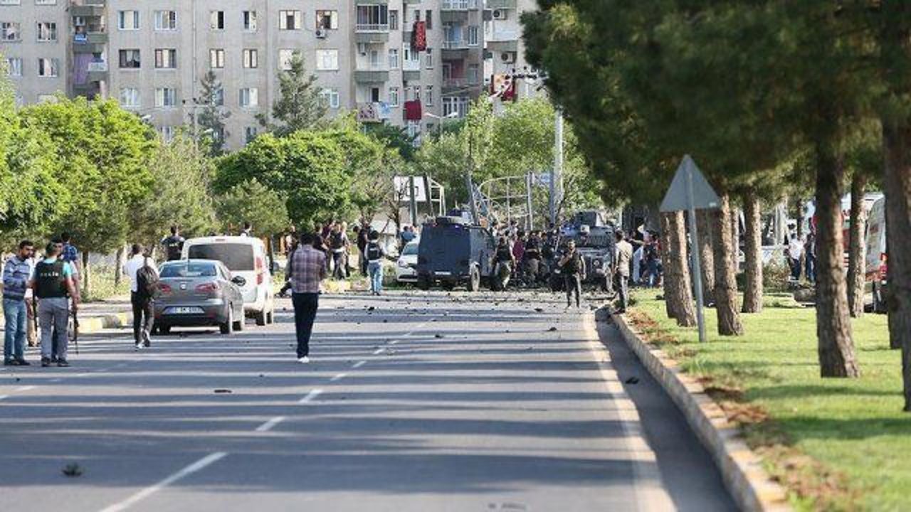 Terror attack to police service in Diyarbakir