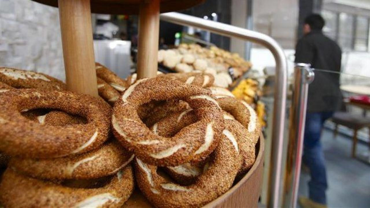 The challenges of selling simit – Turkey&#039;s #1 snack