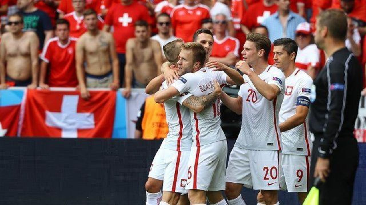 Poland head to quarterfinals