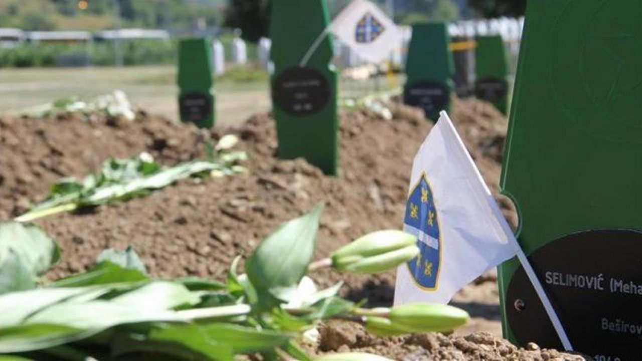 Bosnia-Serbia tensions rise ahead of Srebrenica event