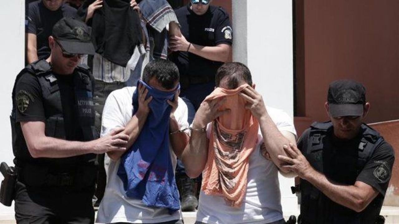 Greece begins extradition of Turkish coup soldiers