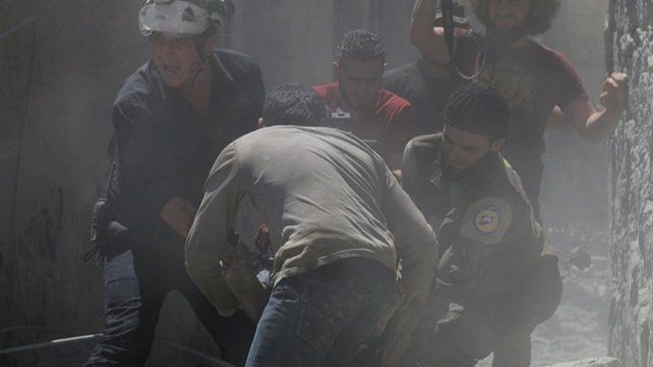 Assad regime drops vacuum bombs on Syrian city