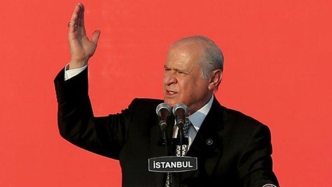 MHP leader praises resistance to Turkey coup bid