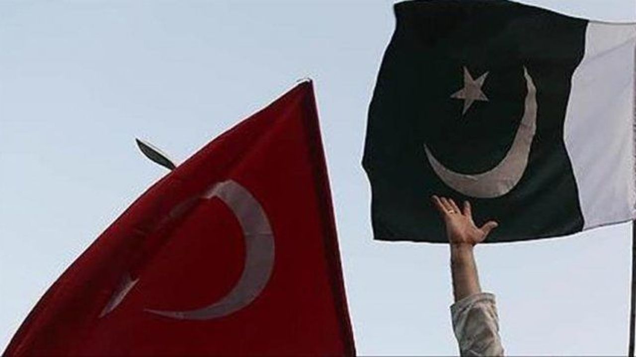 Pakistan passes resolutions backing Turkish democracy