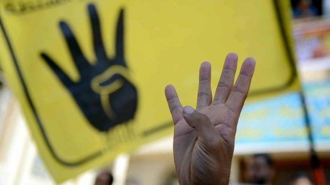 Rabaa sign becomes anti-coup symbol in world