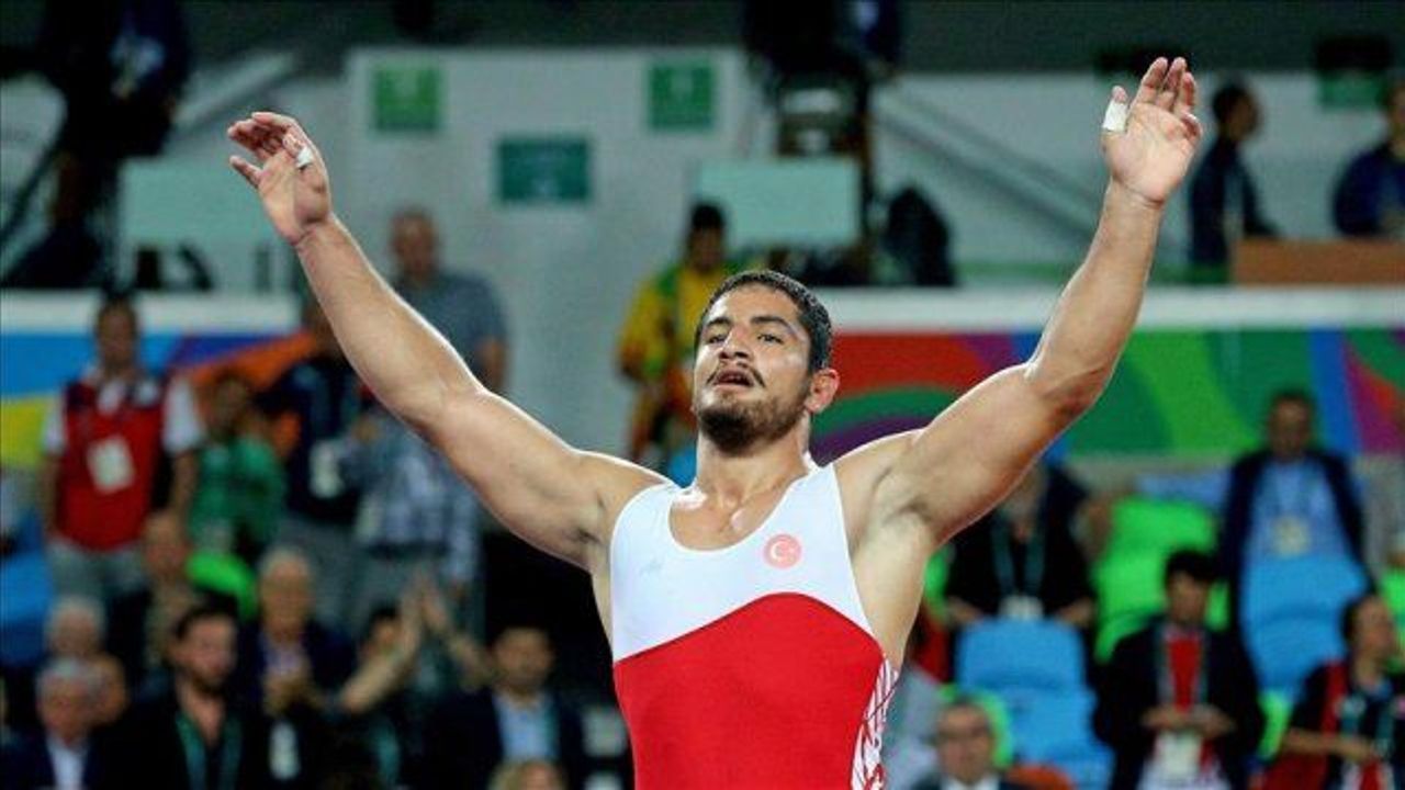 Turkish wrestler wins country&#039;s first gold in Rio