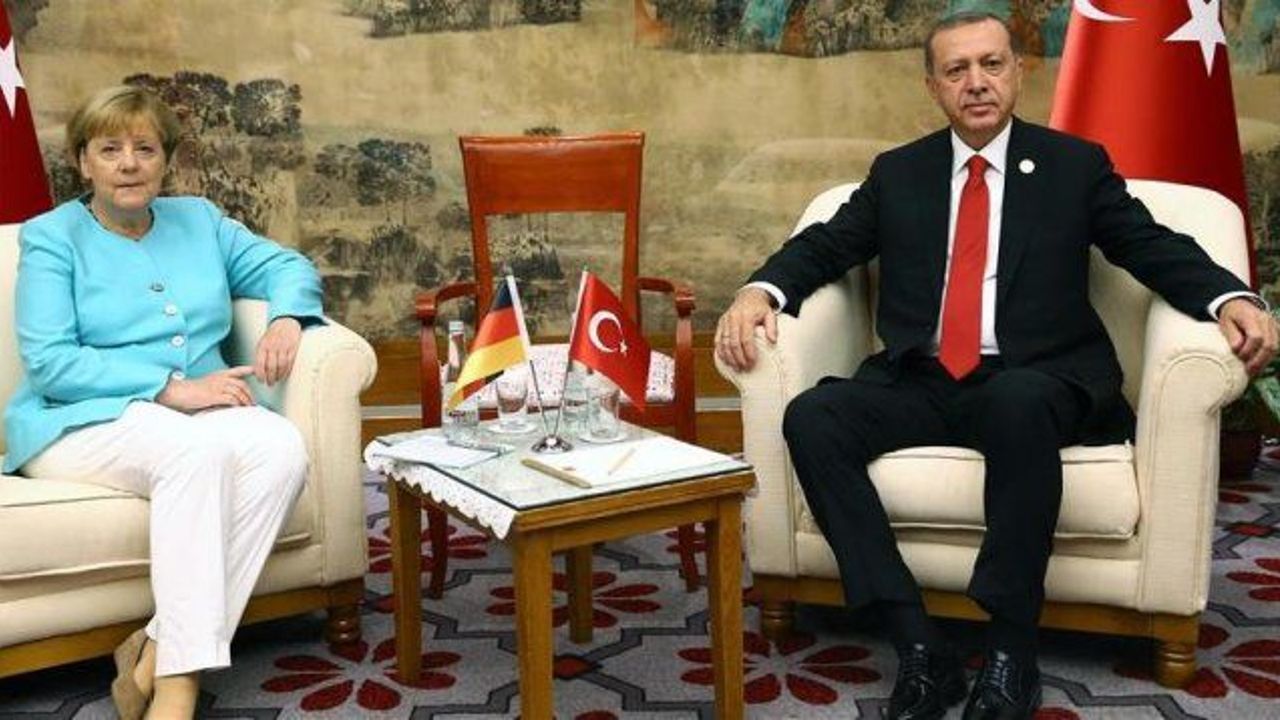 President Erdogan, Merkel discuss Syria op., July 15 coup bid