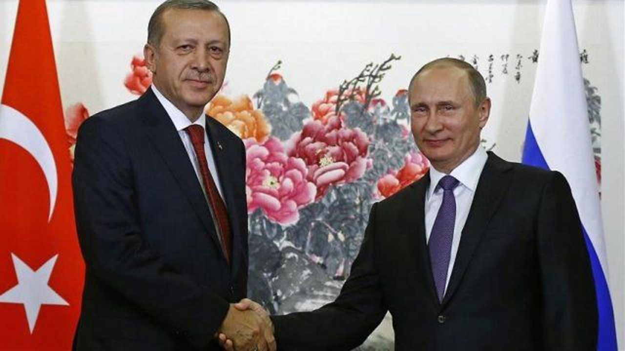 Putin tells Erdogan glad to see normalization in Turkey