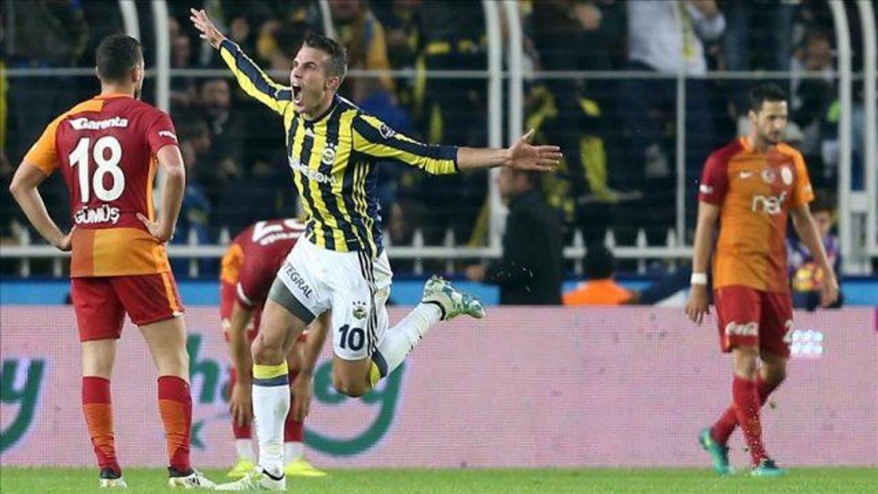 Fenerbahce beat Galatasaray in Istanbul derby