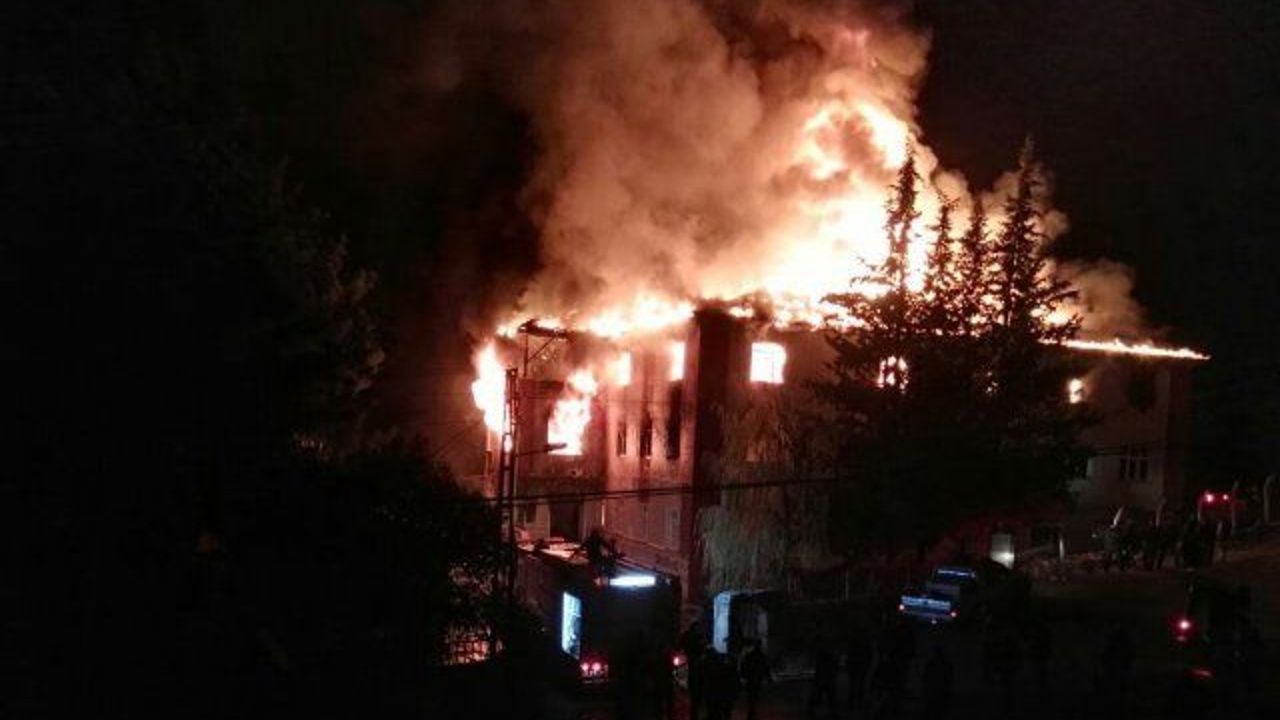 Many student killed in fire dormitory near Adana
