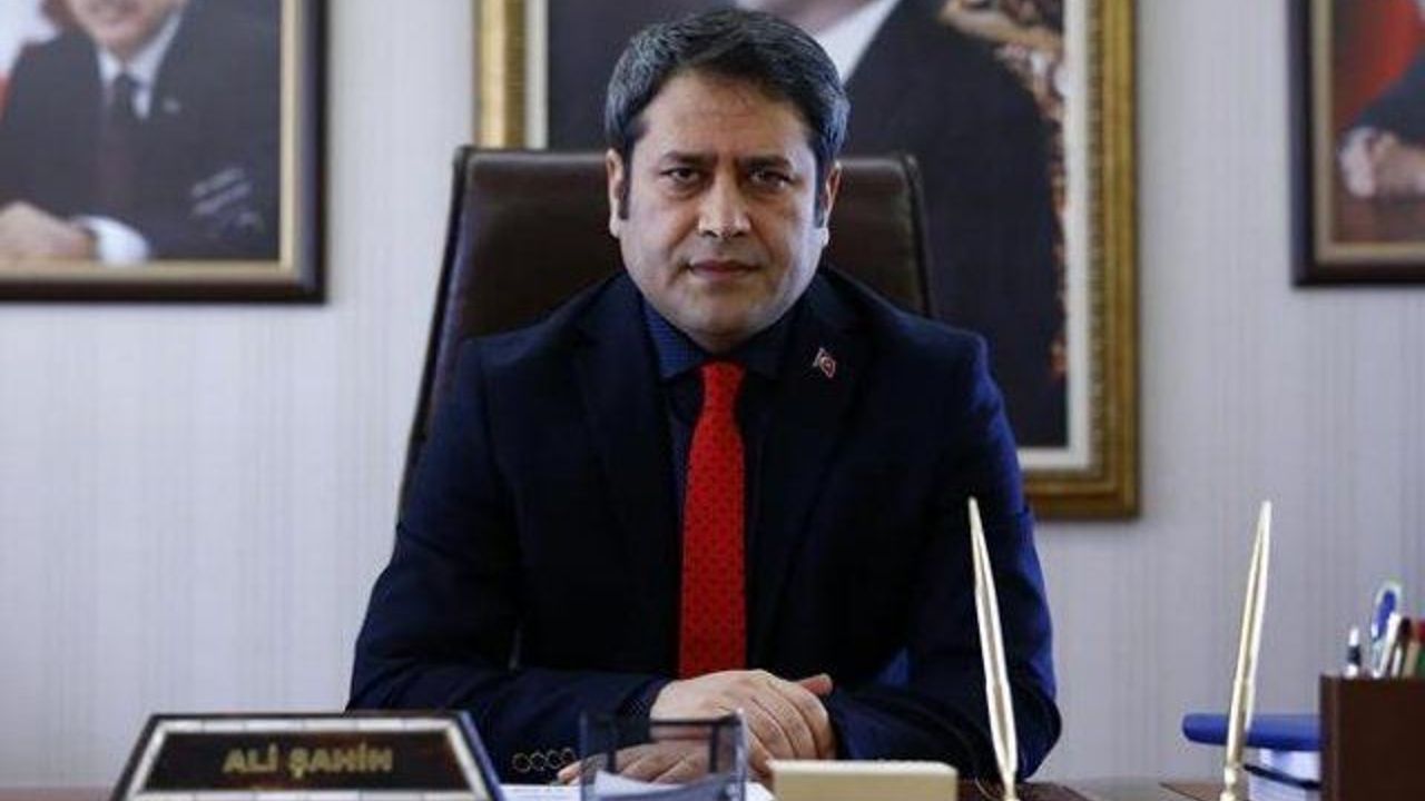 Pakistanis hail Turkish deputy minister&#039;s good deed