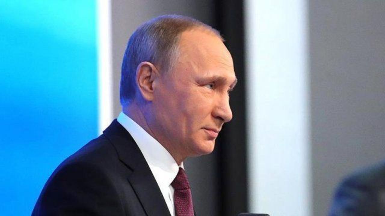 Putin dismisses secret Trump dossier claims