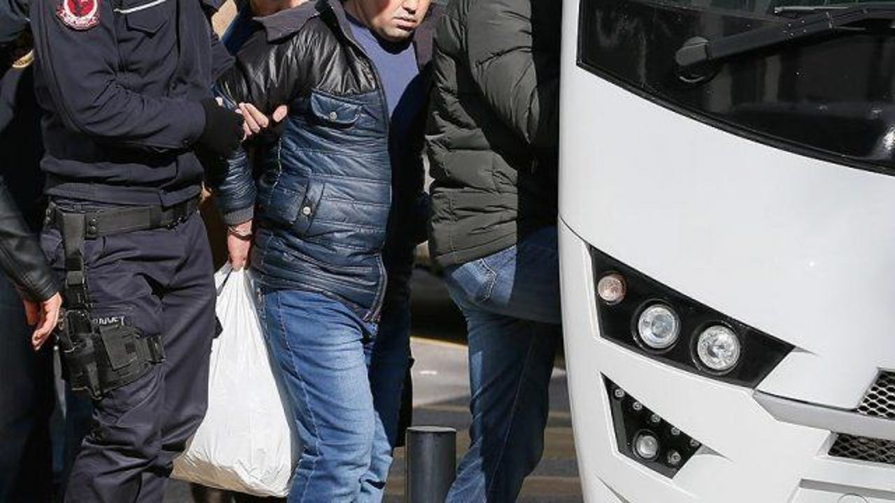 Istanbul court remands five over nightclub attack