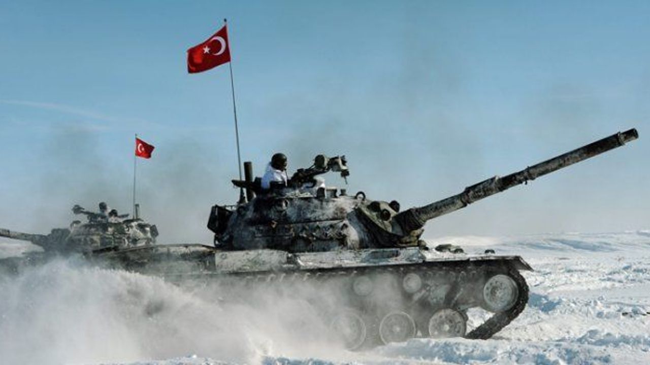 Turkish military conducts exercises at -25 degrees Celsius
