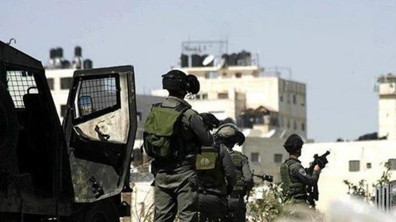 Israeli forces stage limited Gaza incursion