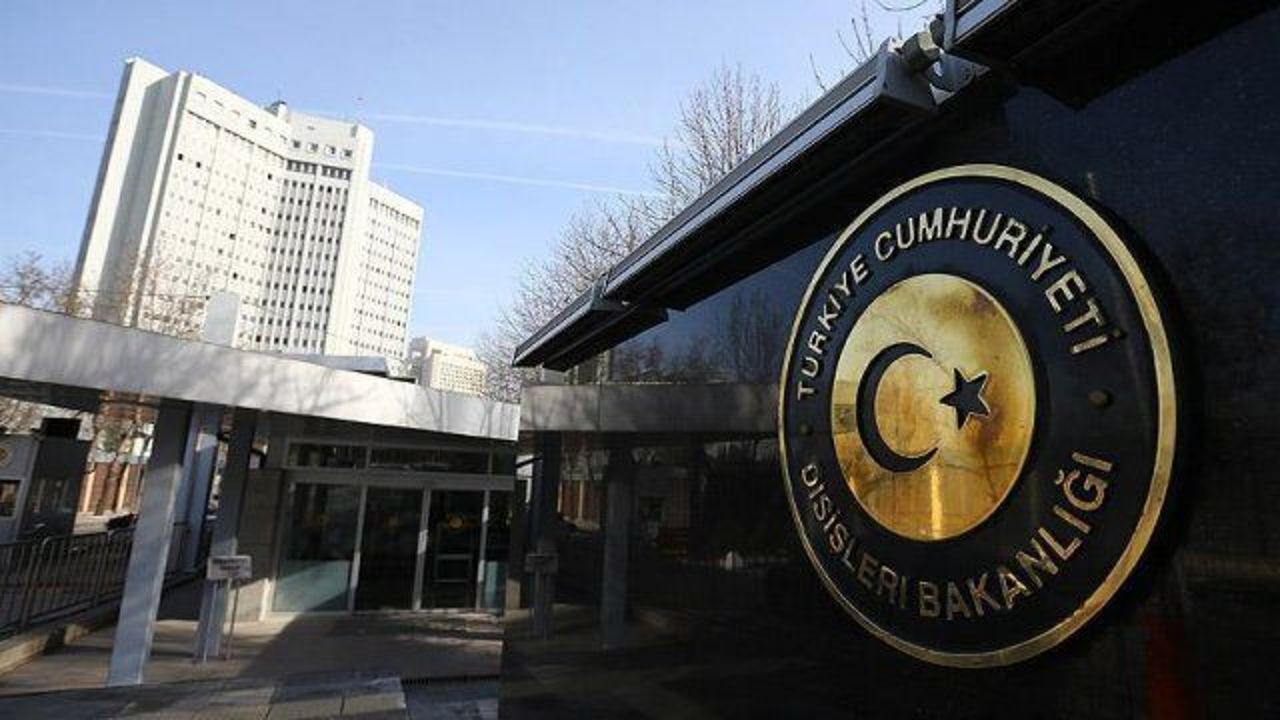 Turkey decries Dutch mistreating diplomats, citizens