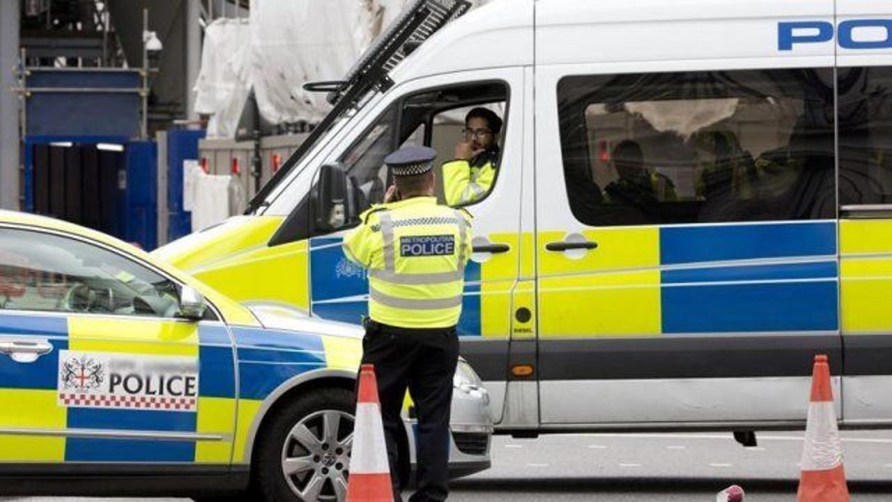 Car plows into Muslim worshippers in UK&#039;s Newcastle