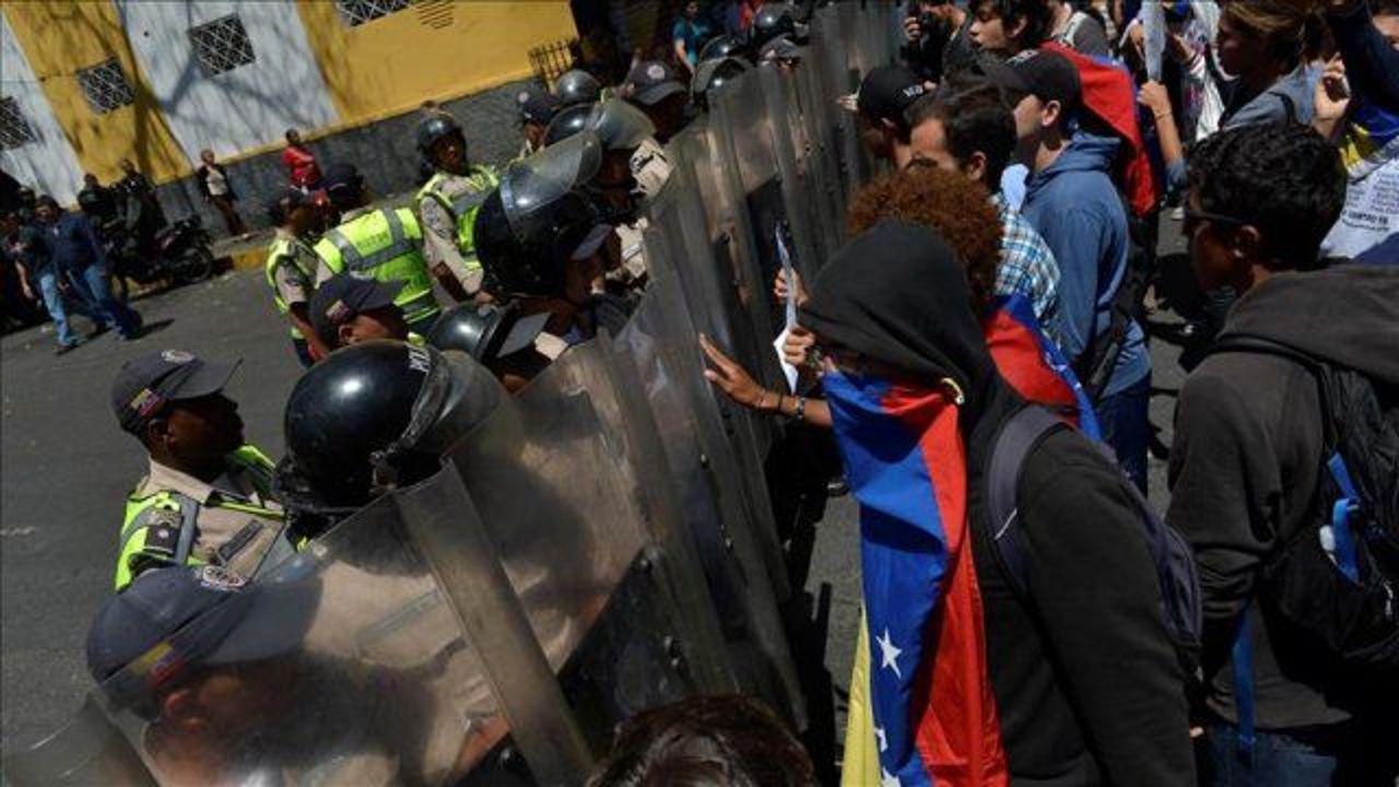UN calls on Caracas to de-escalate Venezuela tension