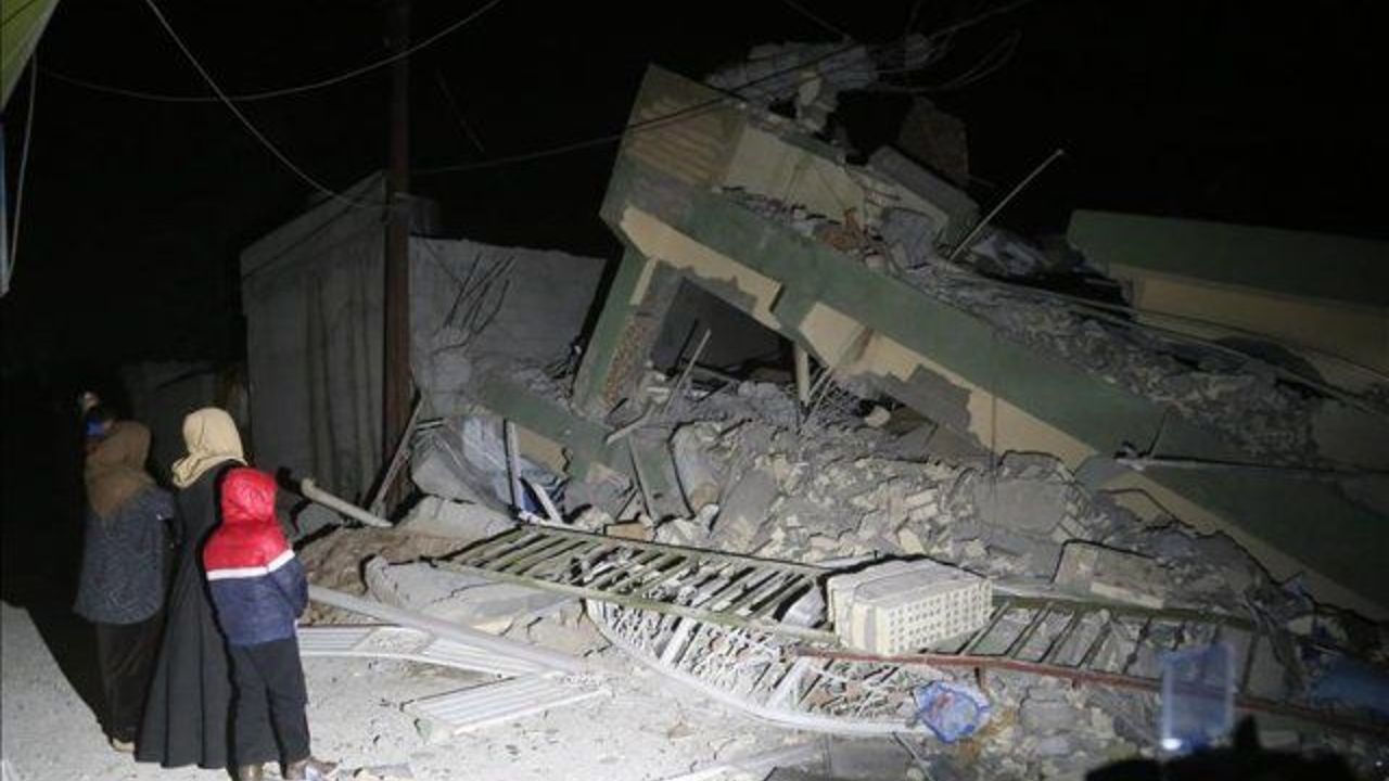 Strong earthquake hits Iran-Iraq border, killed more than 500