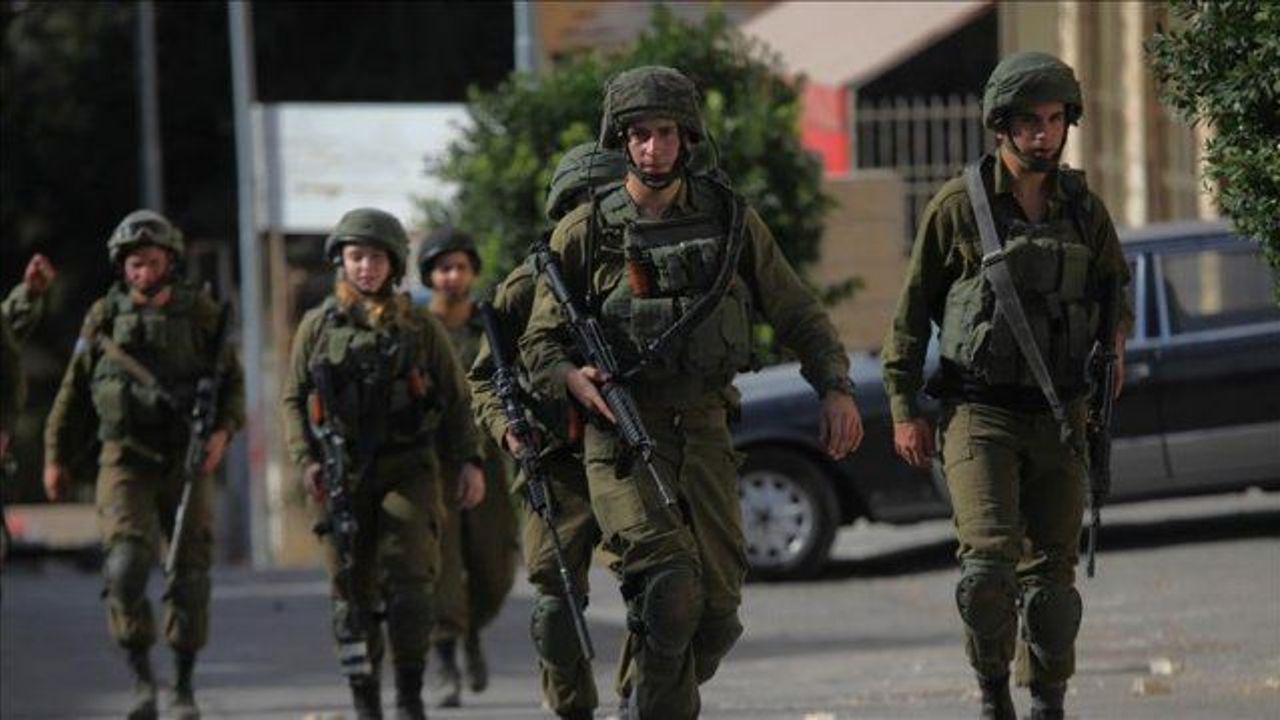 21 Palestinians detained in Israeli raids
