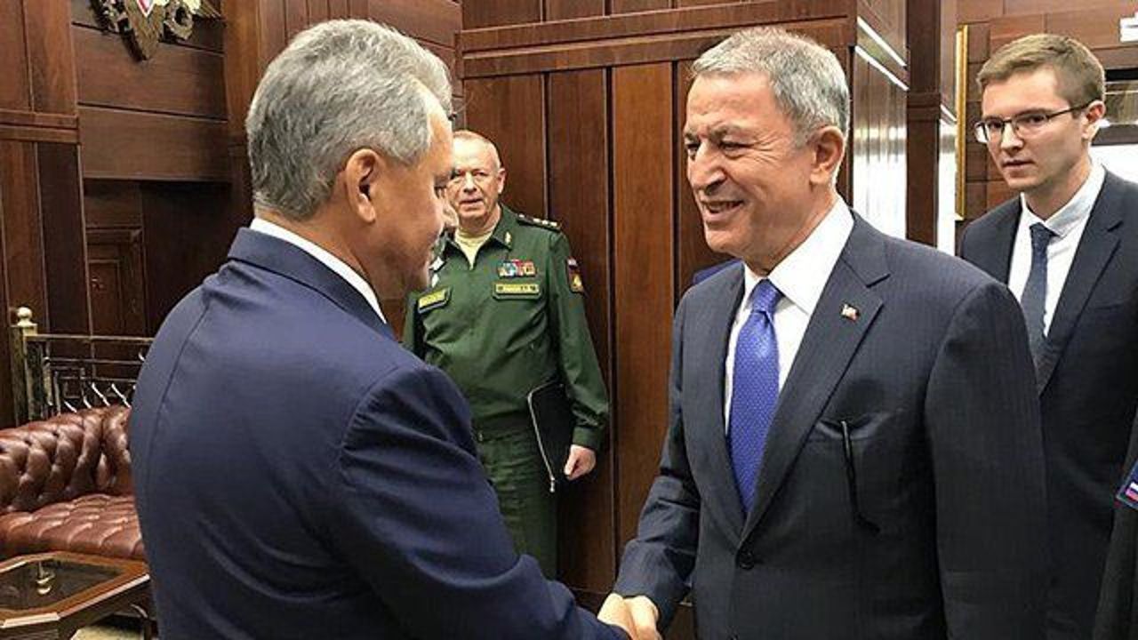Turkish, Russian ministers discuss regional security