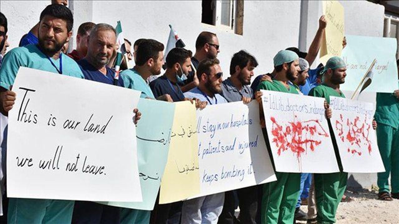 Syria: Health workers protest regime attacks in Idlib