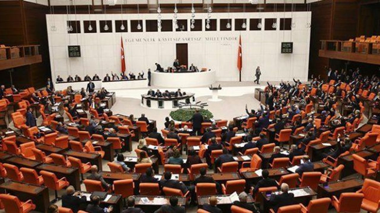 Turkish lawmakers to begin debating 2019 budget