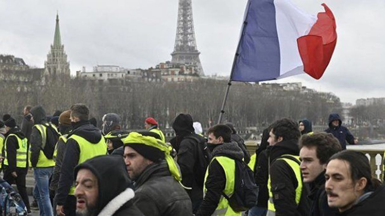 Yellow Vests continue protests across Europe