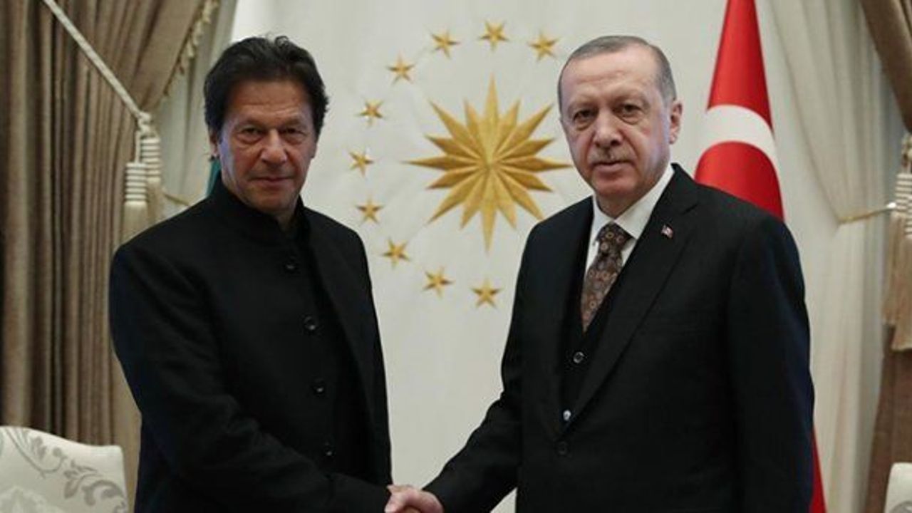 Turkey&#039;s Erdogan, Pakistan&#039;s Khan discuss Kashmir tension
