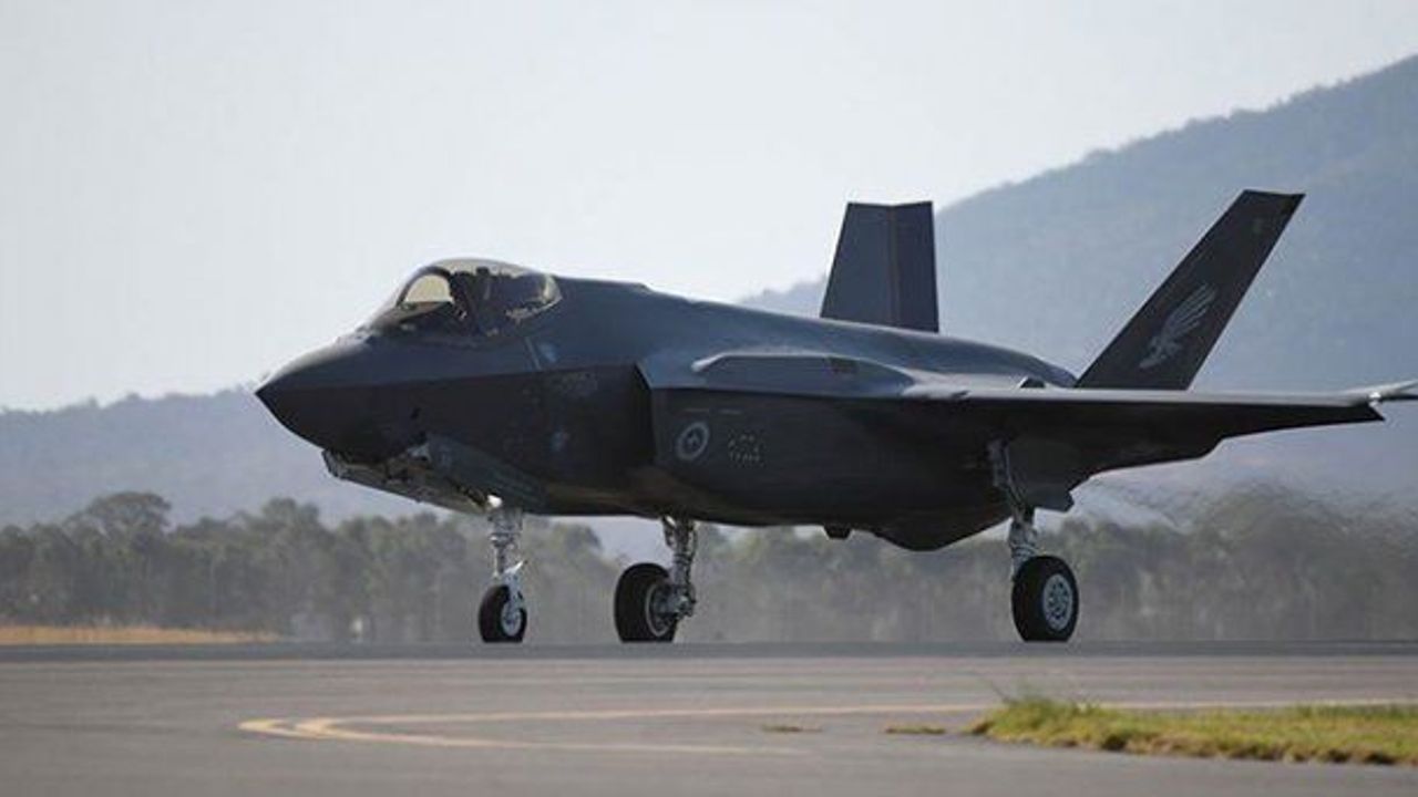 Pentagon chief expects resolution in Turkey F-35 row