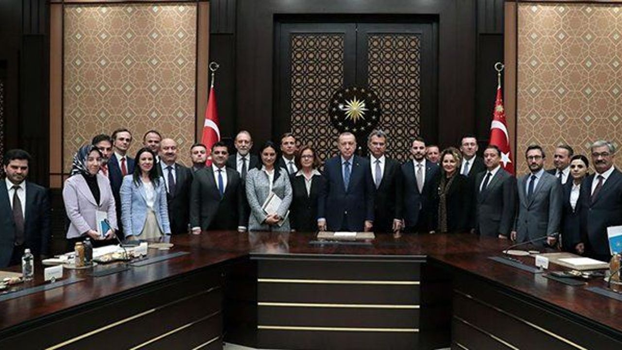 Turkish president meets top business leaders