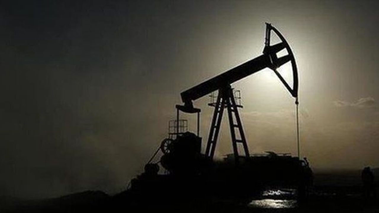 US revises down oil price forecasts for 2019
