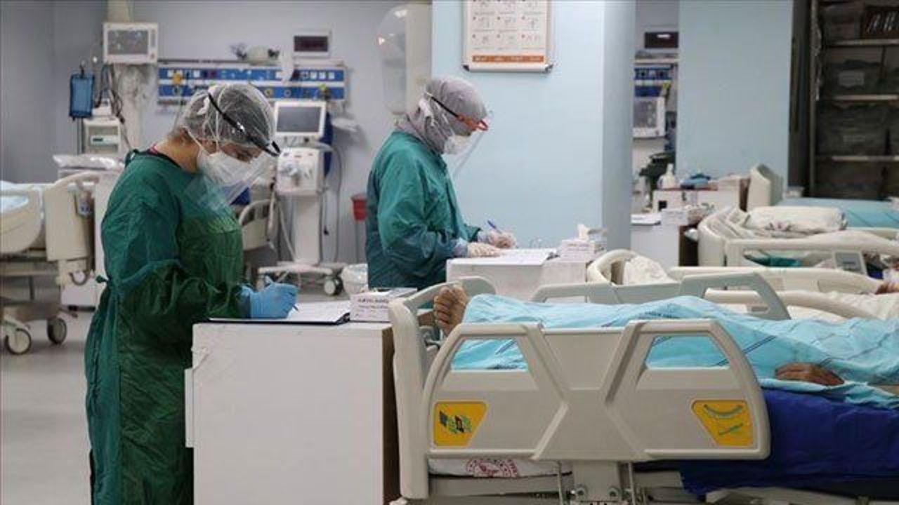 Turkey reports over 5,500 more COVID-19 patients