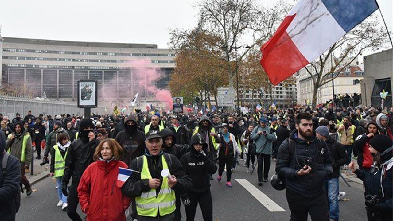 French march against violence against women, Yellow Vest movement