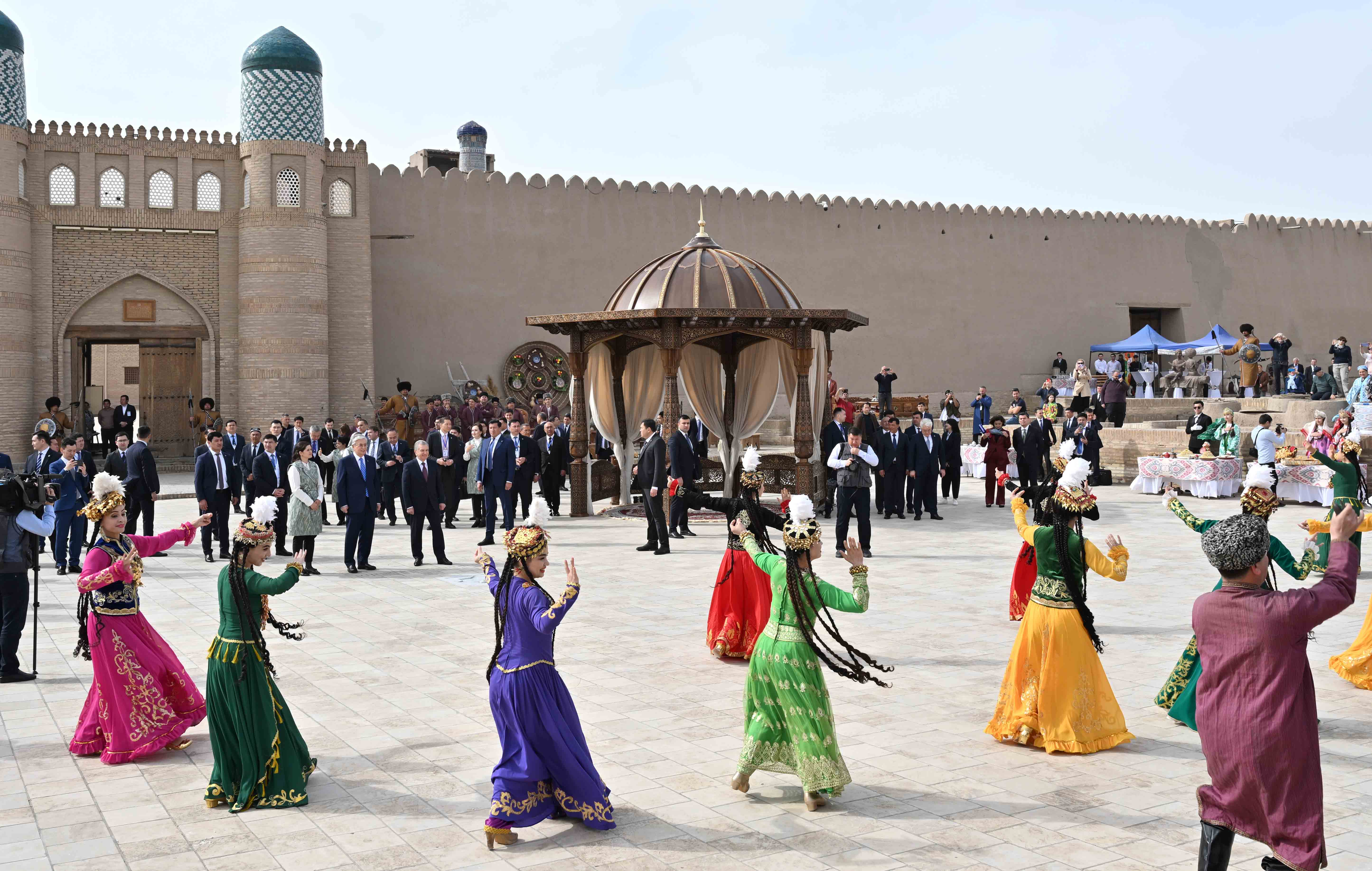 Kazakhstan, Uzbekistan leaders meet in historic city of Khiva