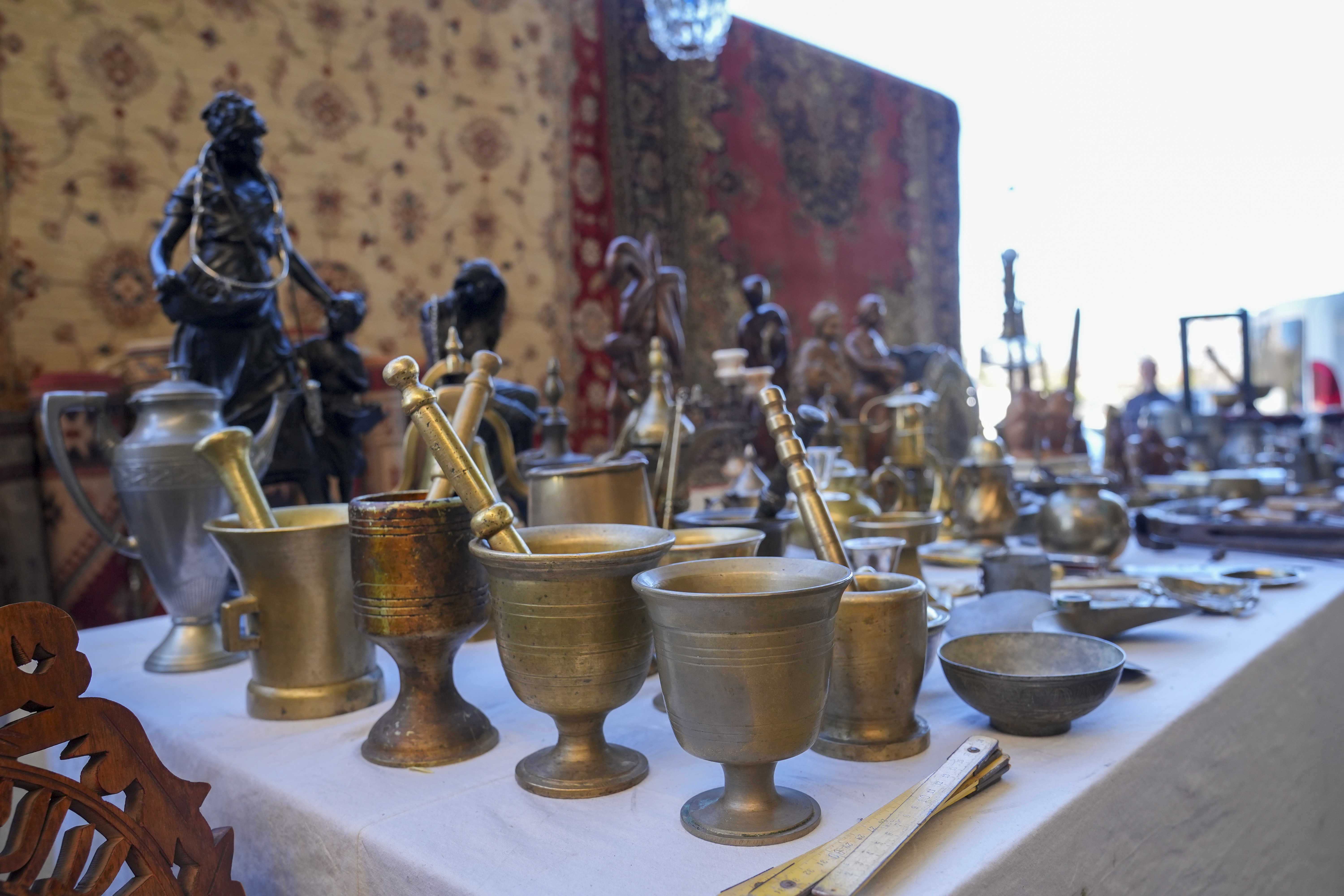 Ayranci Antiques Market in Ankara draws collectors from near and far