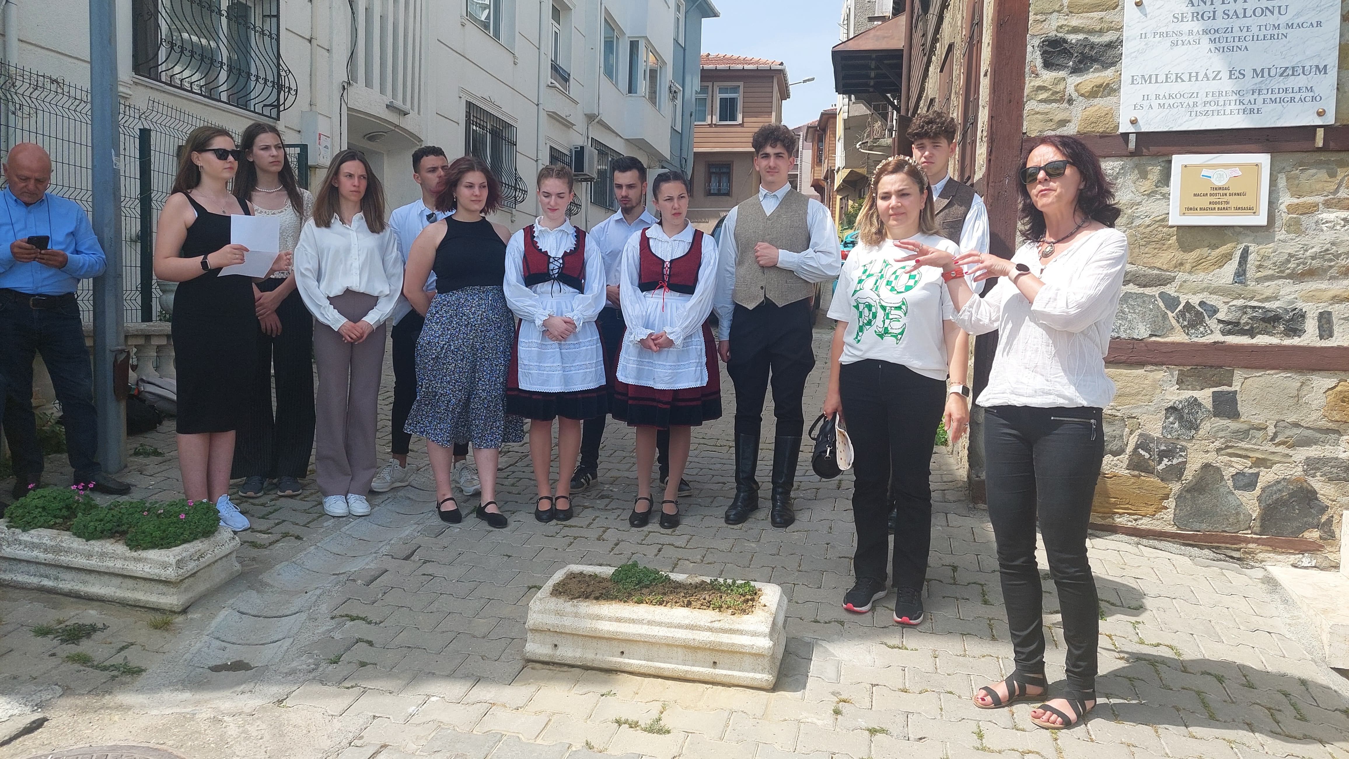 Hungarian students visit Turkish museum where Hungarian prince took refuge