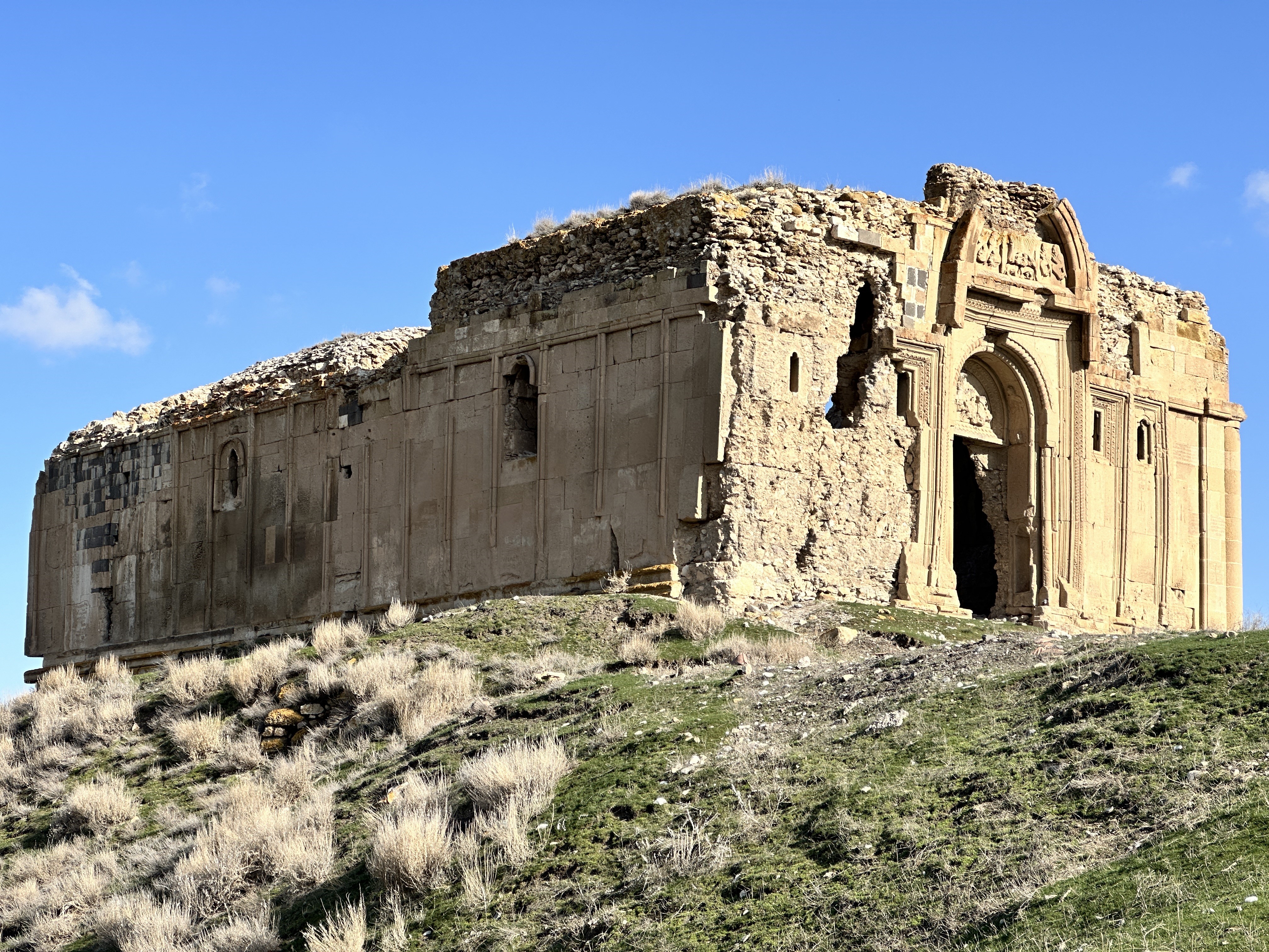 1,700-year-old St. Bartholomew's Church in Van, Türkiye, awaits visitors