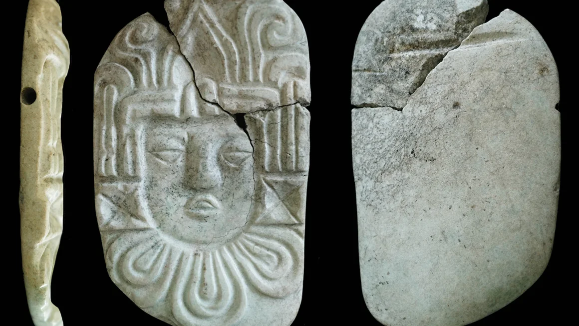 Una excavación en Guatemala revela restos reales quemados y ofrece información sobre la reforma política maya