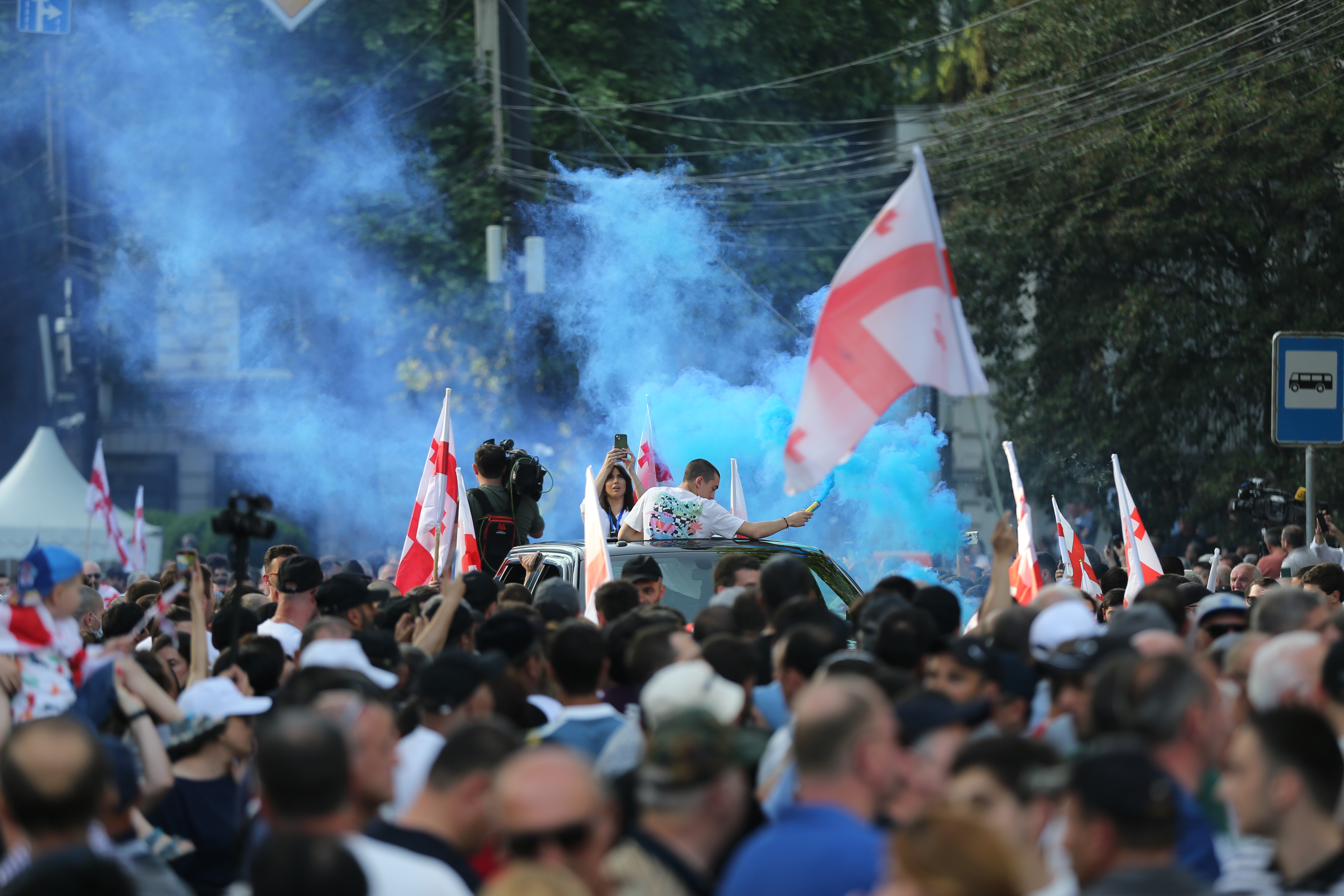 Georgian security forces intervene against protesters surrounding parliament building