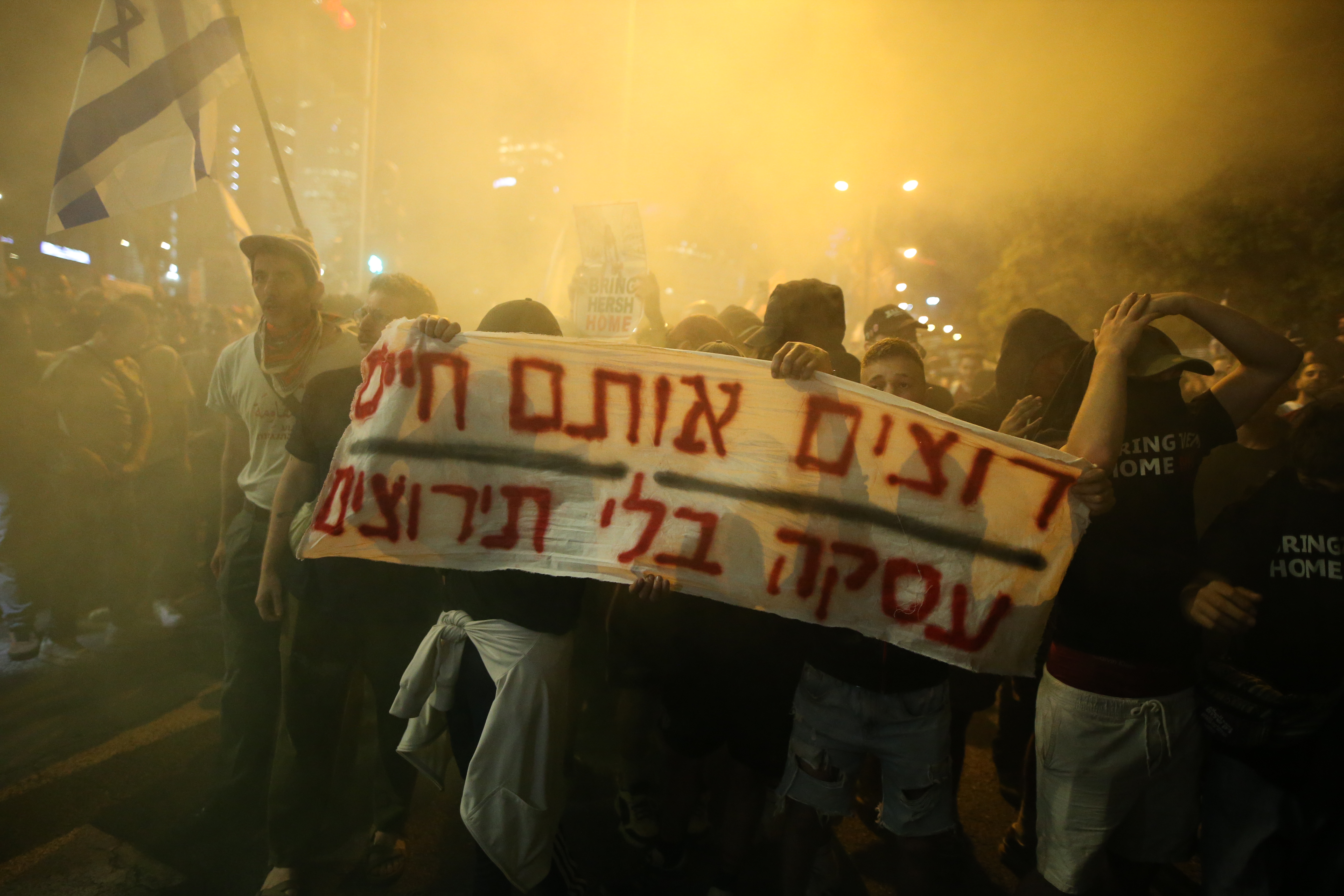 Israeli protesters demand cease-fire, Netanyahu's resignation